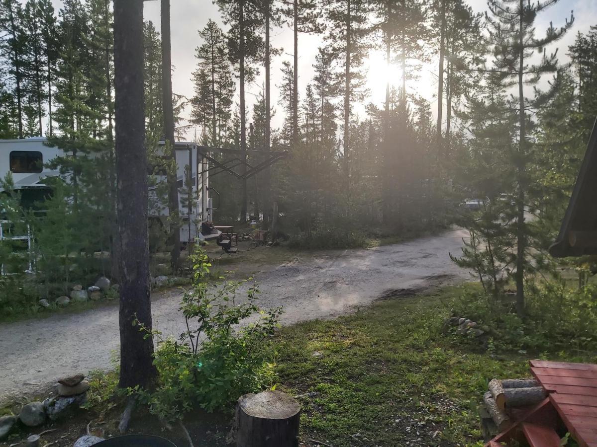 Holiday park & *